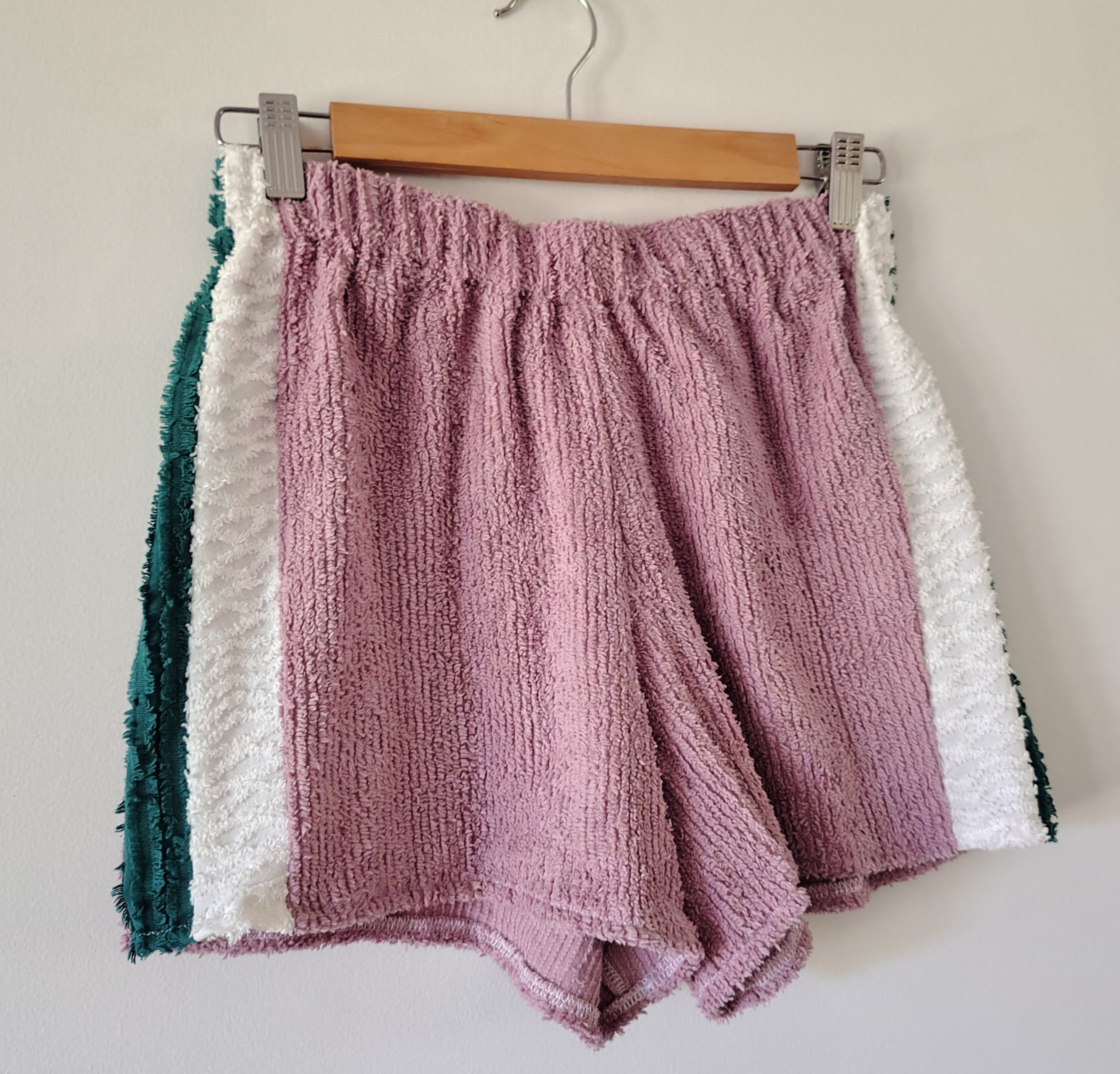 70's Dizzy Girl Shorts