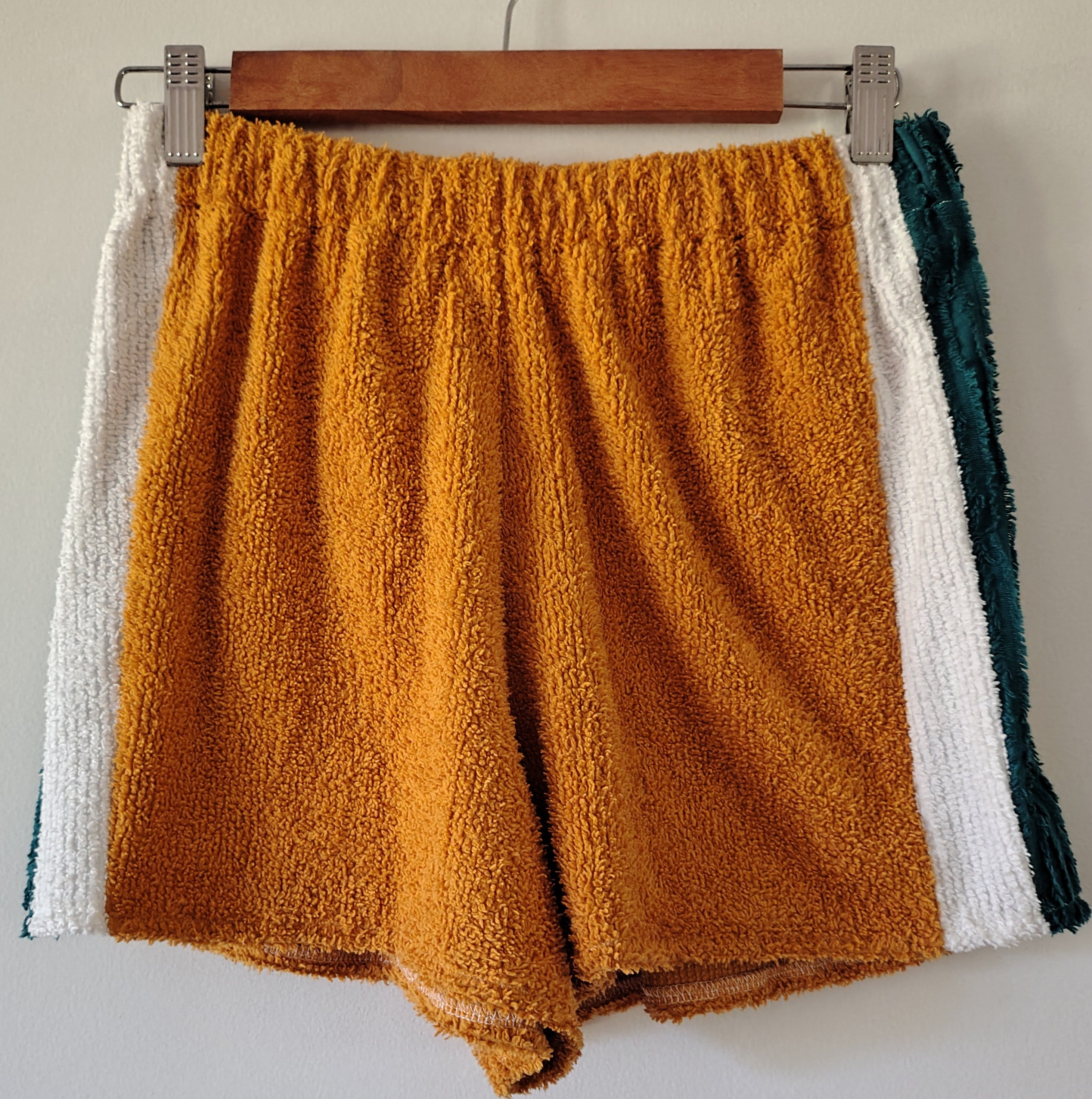 70's Dizzy Girl Shorts